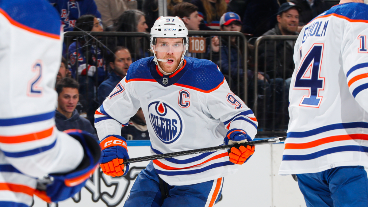 What Is a Puck Line in Hockey Betting? -1.5 and +1.5, Explained