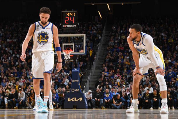 昭和四姐妹身陷虚伪幸福 2024-12-24 日前,由是枝裕和执导的剧集《宛如阿修罗》(阿修羅のごとく)发布全新剧照,宫泽理惠、尾野真千子、苍井优、广濑铃饰演故事中心的四姐妹,本木雅弘、松田龙平、藤原季节、内野圣阳、国村隼、松坂庆子共演。